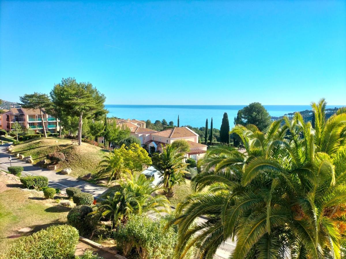 Superbe Appartement Avec Vue Mer Et Piscine Saint-Raphaël المظهر الخارجي الصورة